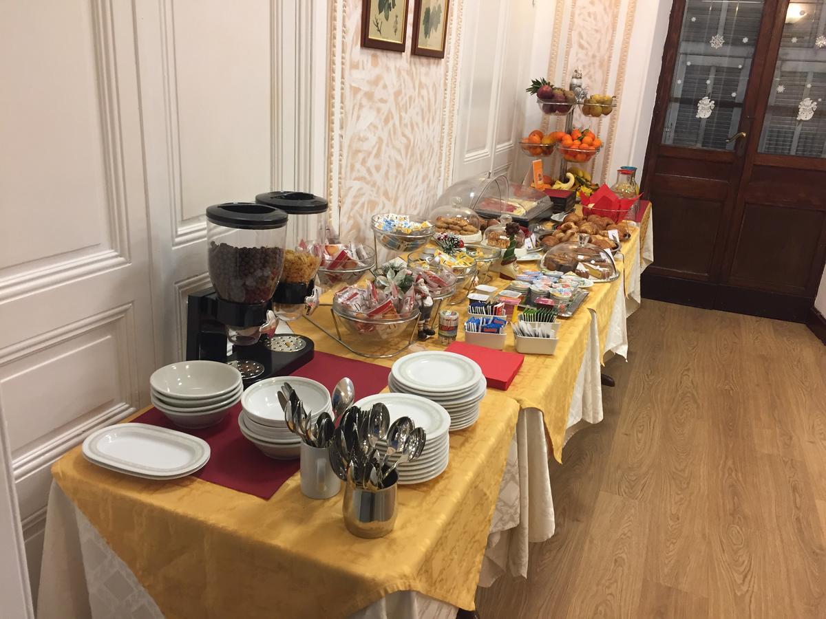 Hotel Milano Sanremo Bagian luar foto