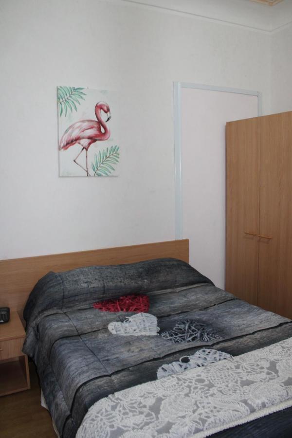 Hotel Milano Sanremo Bagian luar foto
